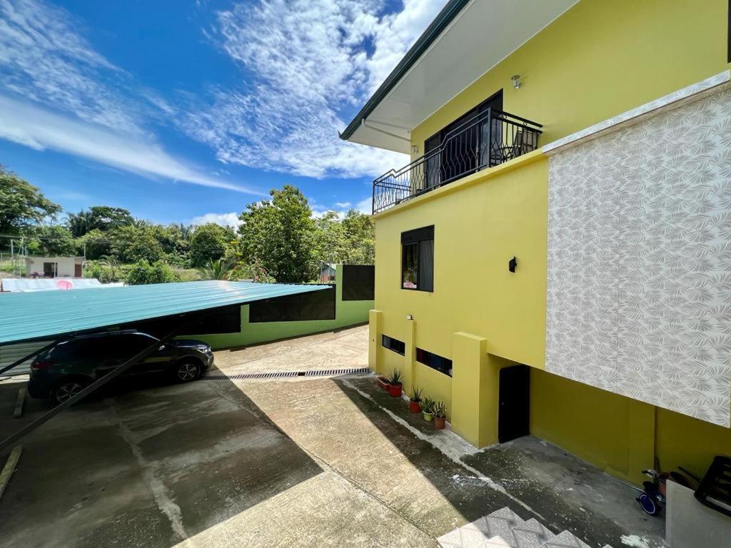Yellow House Quepos Kültér fotó
