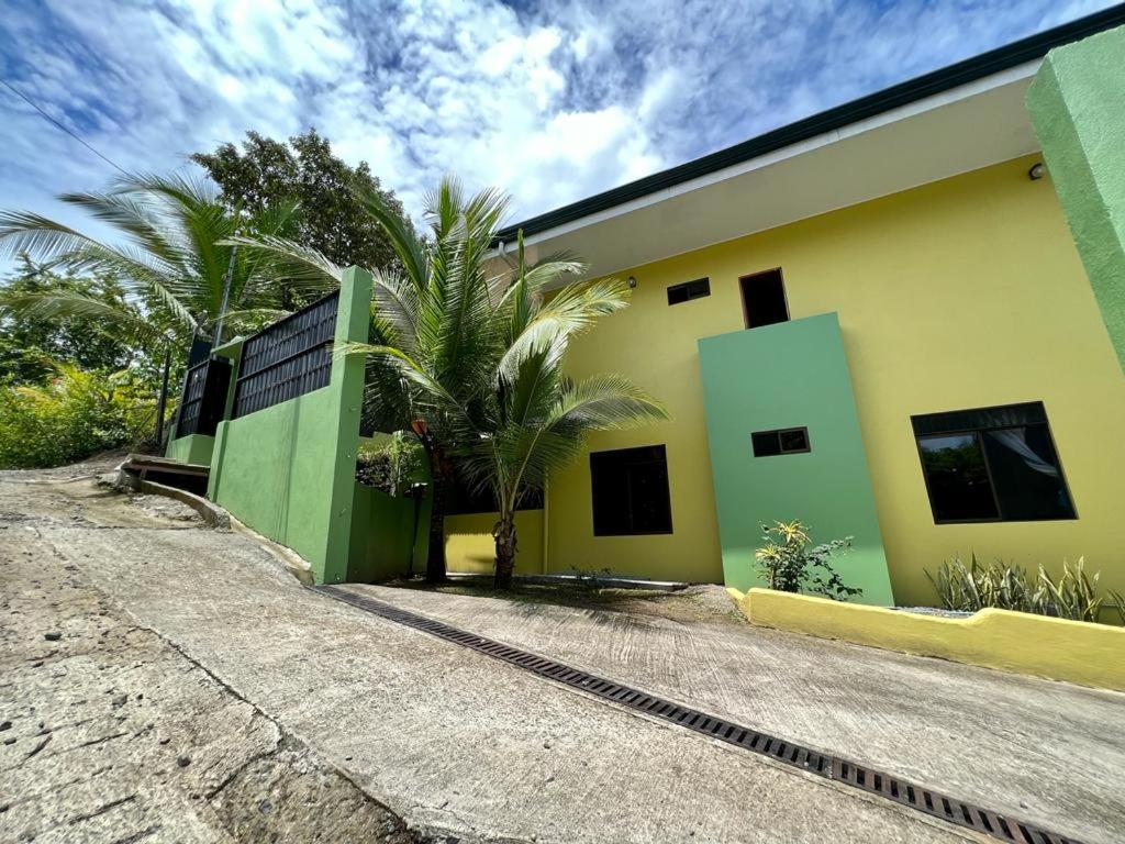Yellow House Quepos Kültér fotó